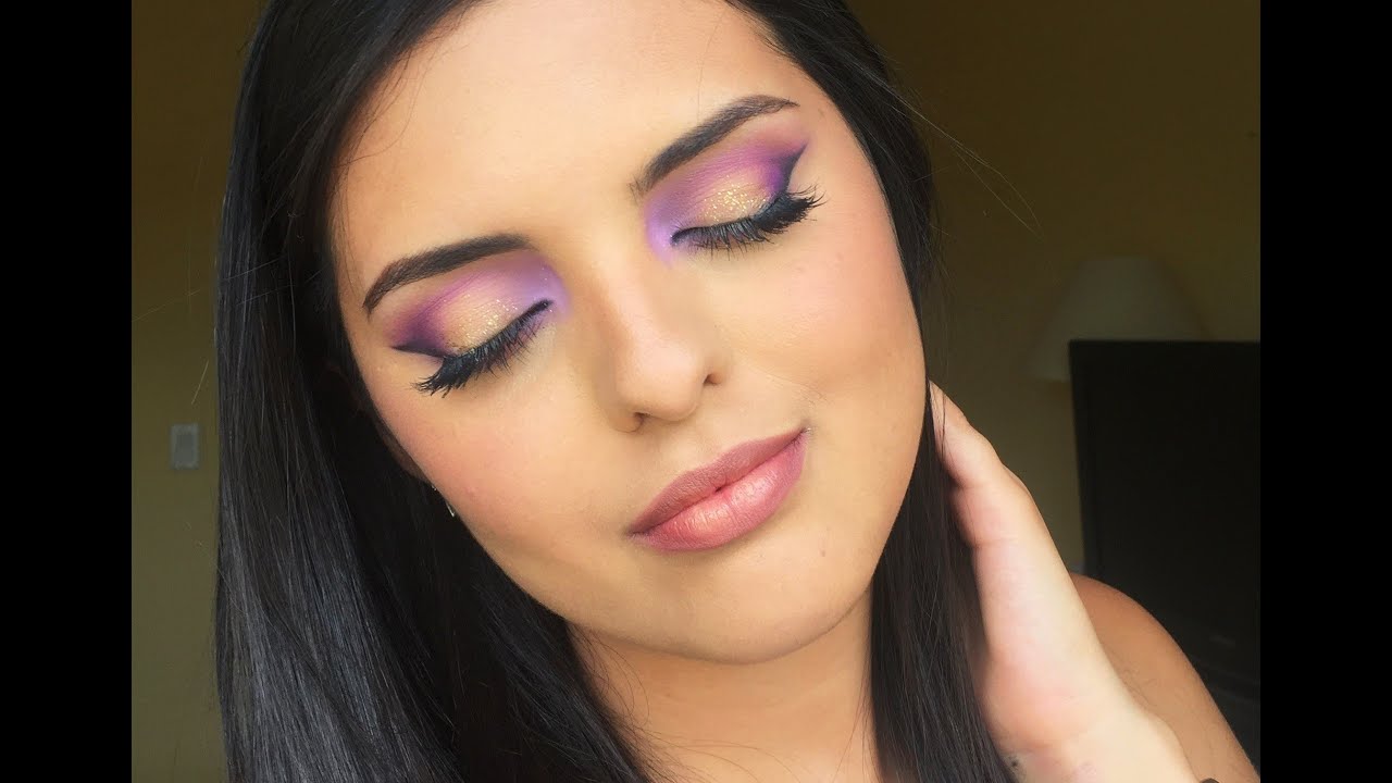 Descubre el encanto del maquillaje morado para niñas, ¡diviértete y luce radiante!