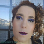 Descubre los secretos del maquillaje morado y luce radiante