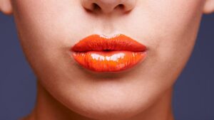 Descubre el encanto del maquillaje naranjo – ¡Resalta tu Belleza al máximo!