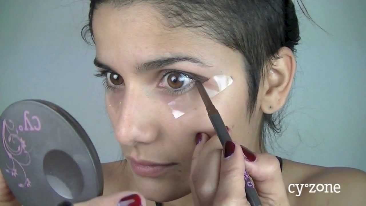Descubre el encanto del maquillaje natural hindú y realza tu Belleza de manera sutil y auténtica.