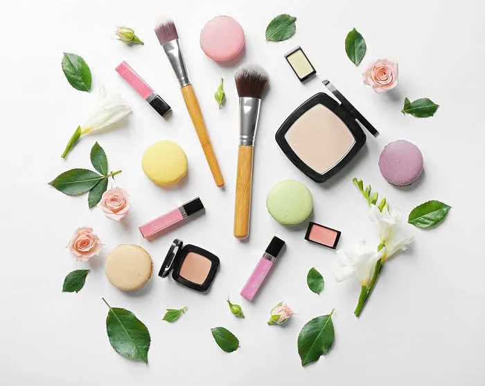 Descubre el maquillaje natural con ingredientes saludables y beneficiosos para tu Belleza.