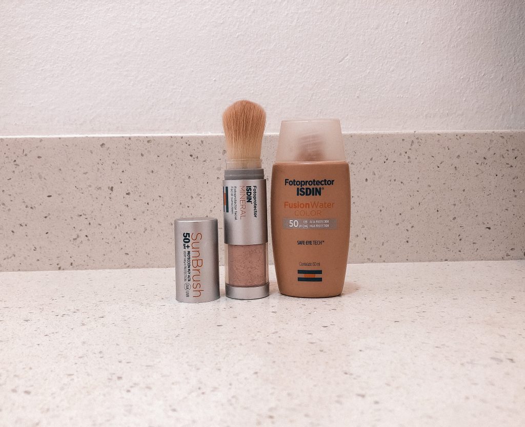 Consigue un look natural y radiante con nuestro maquillaje básico de día.