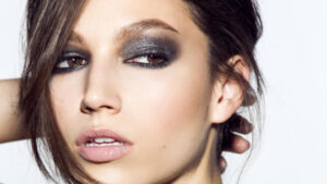 Descubre los secretos del maquillaje con negro para resaltar tu Belleza