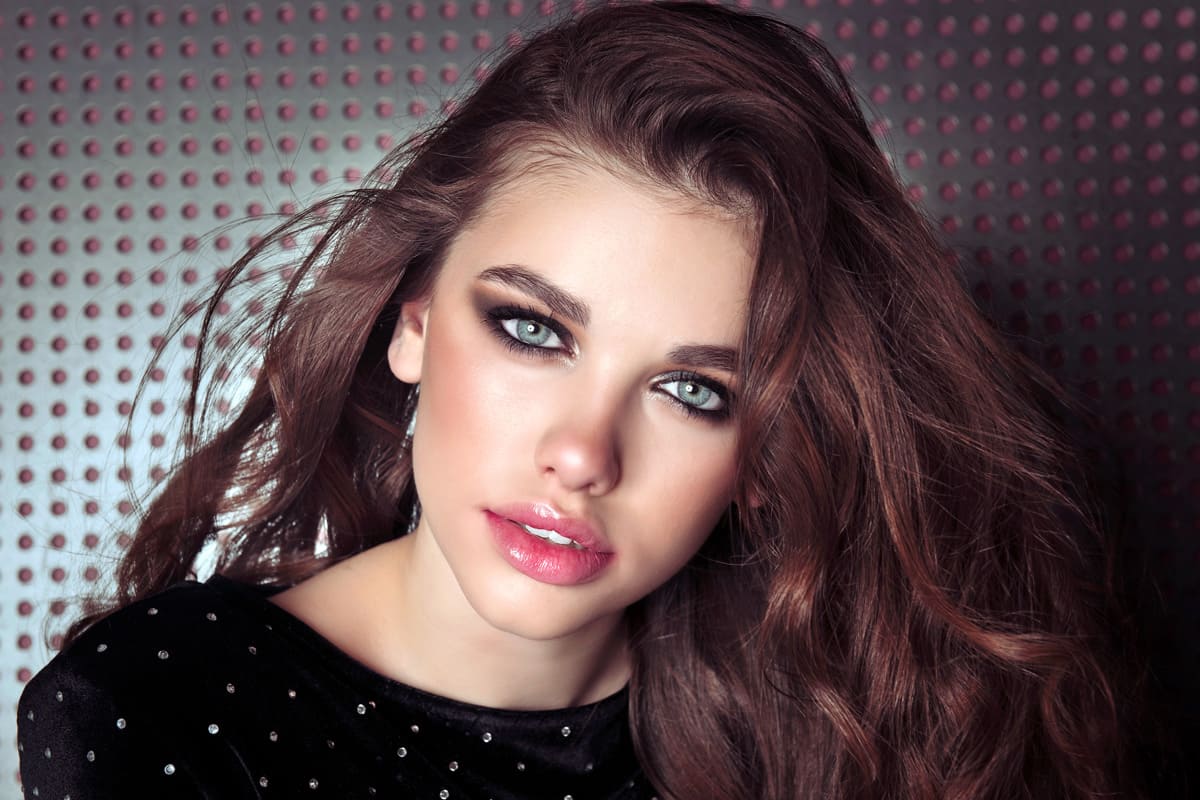 Consigue un look vampira gótica con nuestro maquillaje – ¡Descubre cómo lograrlo aquí!