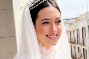 Descubre el mejor maquillaje para novias en Jaén – Obtén un look perfecto para tu gran día con nuestros profesionales del maquillaje. Haz clic aquí.