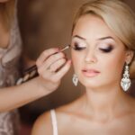 Descubre el mejor maquillaje para novios y resalta tu Belleza masculina. Haz clic aquí para lucir radiante en tu gran día.