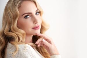 Descubre los mejores trucos de maquillaje para resaltar tus ojos verdes