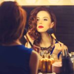 Descubre el maquillaje profesional de MAC Studio para un look perfecto.