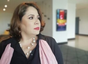 Descubre los mejores consejos de maquillaje con Yeri MUA en Ecuador