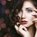 Aprende maquillaje profesional en Madrid con el curso de MAC. Domina las técnicas y trucos de maquillaje de la reconocida marca. ¡Inscríbete ahora!