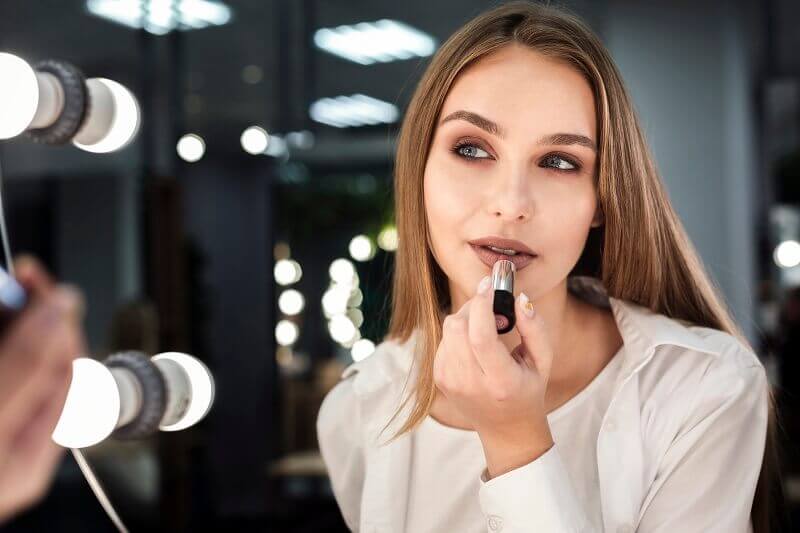 Descubre los secretos del maquillaje profesional en it maquillaje