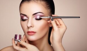 Descubre los mejores consejos de maquillaje de Yeri MUA en Costa Rica
