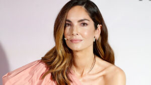 Domina el arte del maquillaje con nuestro tutorial: ¡Tips y trucos para lucir radiante!