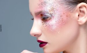 Descubre los secretos del maquillaje Regia Oficial y luce radiante – ¡Haz click ahora!