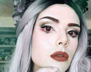 Descubre el encanto del maquillaje Reina Blanca Alicia – Potencia tu Belleza con un look único y radiante – ¡Entra ahora!
