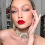 Descubre el encanto del maquillaje retro de los años 80 y revive el estilo icónico de la época