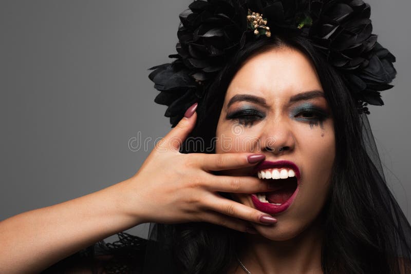 Looks de maquillaje Drácula: Crea un estilo vampírico y aterrador