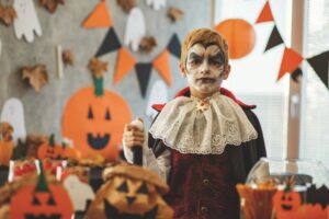 Descubre el fascinante mundo del maquillaje vampiro para mujeres y transforma tu apariencia de forma misteriosa y seductora
