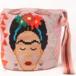 Descubre el encanto del maquillaje Wayuu para niñas.