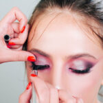 Descubre el maquillaje ideal para tu vestido buganvilla y luce radiante.