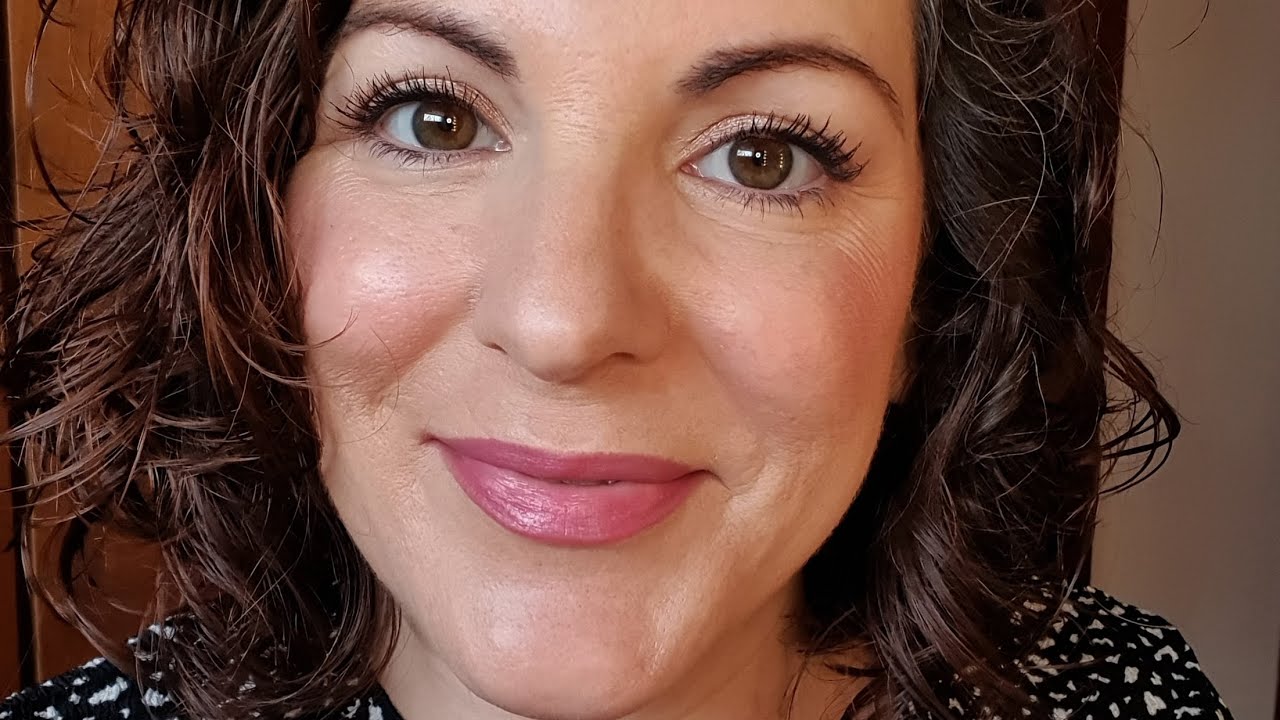 Descubre el increíble maquillaje Younique y resalta tu Belleza
