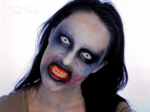 Consigue un look aterrador con el maquillaje zombie