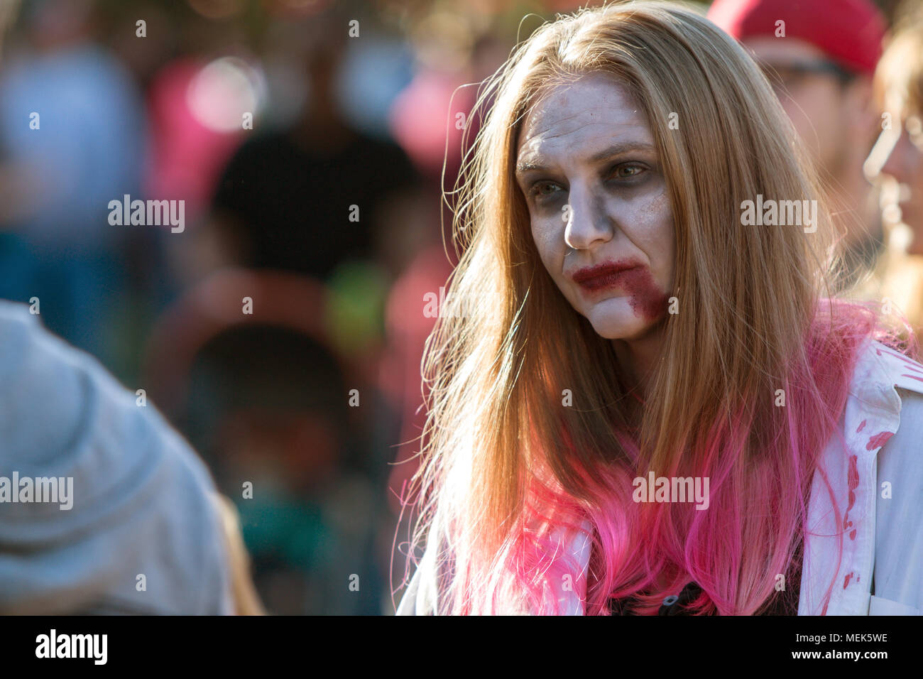 ¡Transforma tu look con maquillaje zombie y sorprende a todos!