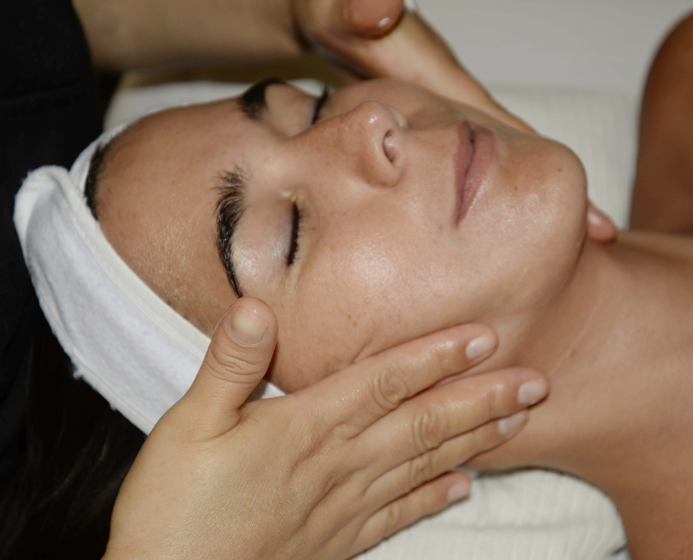 Masaje facial: ¿antes o después del cuidado de la piel?