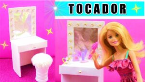 Descubre la mejor mesa de maquillaje para Barbie.