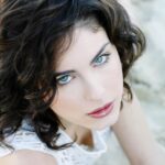 Descubre los secretos del maquillaje de ojos básico para resaltar tu mirada