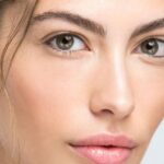 Descubre los mejores consejos de maquillaje para mujeres de 60 años y luce radiante y rejuvenecida