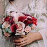 Descubre el maquillaje perfecto para una novia clásica y radiante