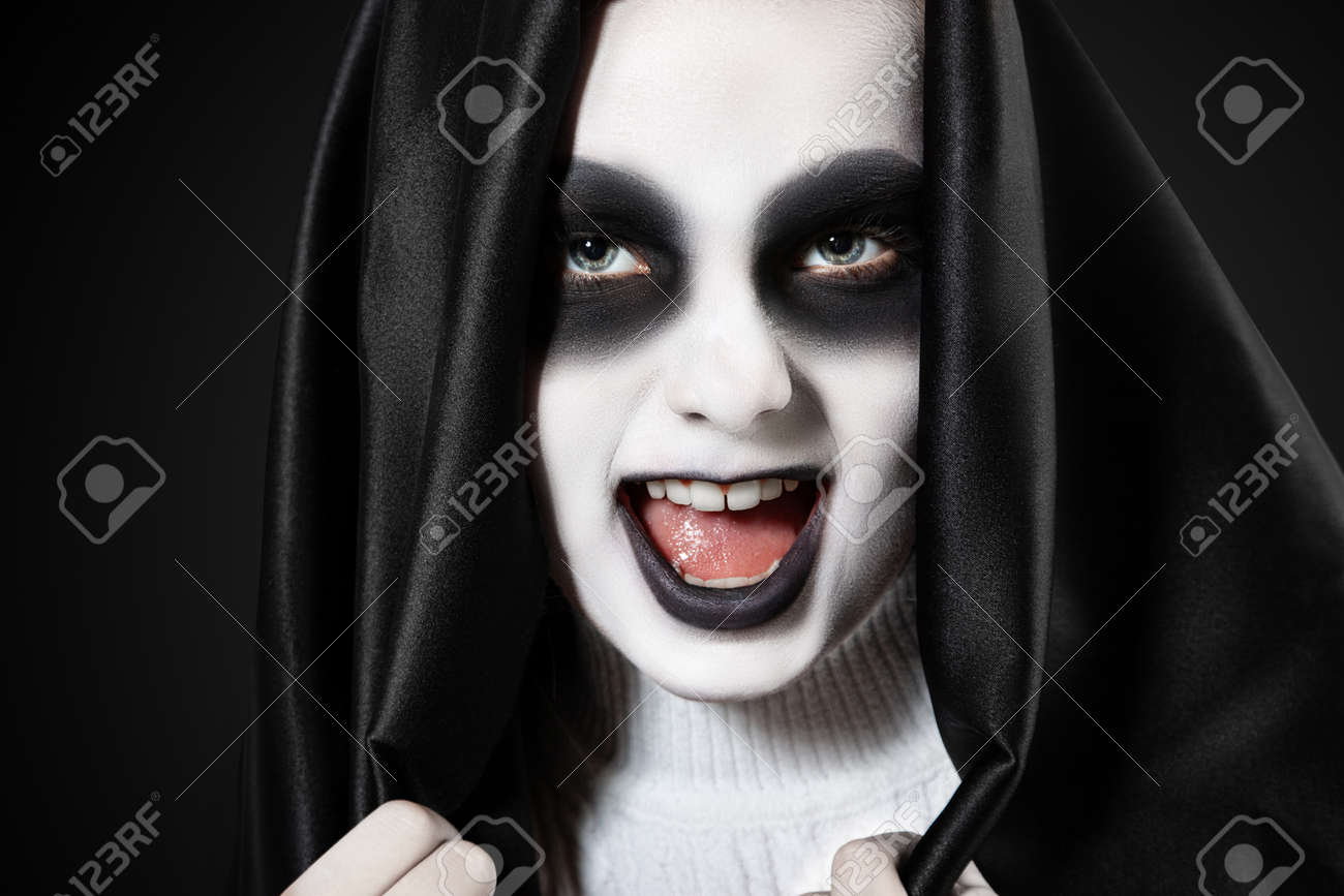 Maquillaje de novia fantasma: logra un look misterioso y encantador
