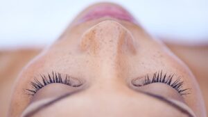 Obtén una piel radiante con el kit skincare natura