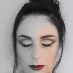 Descubre los mejores trucos de maquillaje para realzar tus ojos hundidos