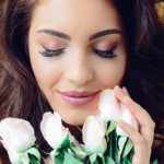 Consejos de maquillaje de ojos para resaltar tu vestido azul en tu boda