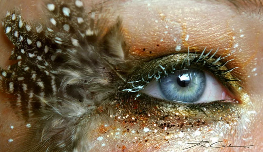 Maquillaje de ojos color: resalta tu mirada con estilo y creatividad.