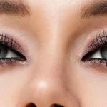 Descubre el impacto del maquillaje de ojos rojo – Tips y tutoriales para resaltar tu mirada con estilo y sofisticación.