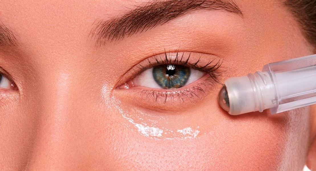Transforma tu mirada con maquillaje para ojos caídos. Aprende técnicas y trucos para resaltar tu Belleza. ¡Descubre cómo lucir unos ojos radiantes!