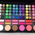 Descubre la paleta de maquillaje MAC grande: colores vibrantes y duración prolongada para un look impecable. Ideal para amantes del maquillaje.