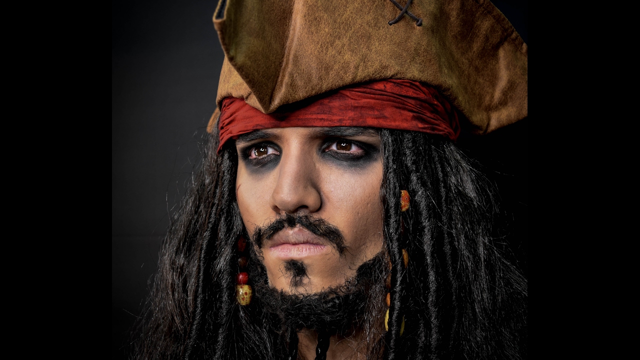 Encuentra el mejor disfraz de pirata para mujer con tips de maquillaje