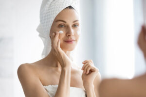 Potencia tu rutina de cuidado facial con skincare actives