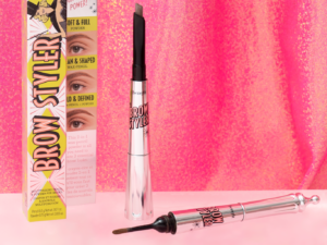 ¡Aprovecha la venta de maquillaje Benefit y luce radiante!