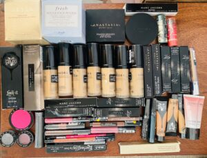 Maquillaje al por mayor en Ciudad del Este: calidad y variedad al mejor precio