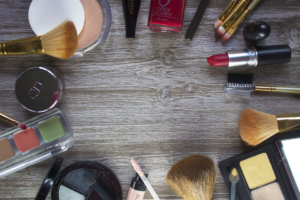 Regala cuidado a la piel de tus seres queridos con estos productos de belleza.