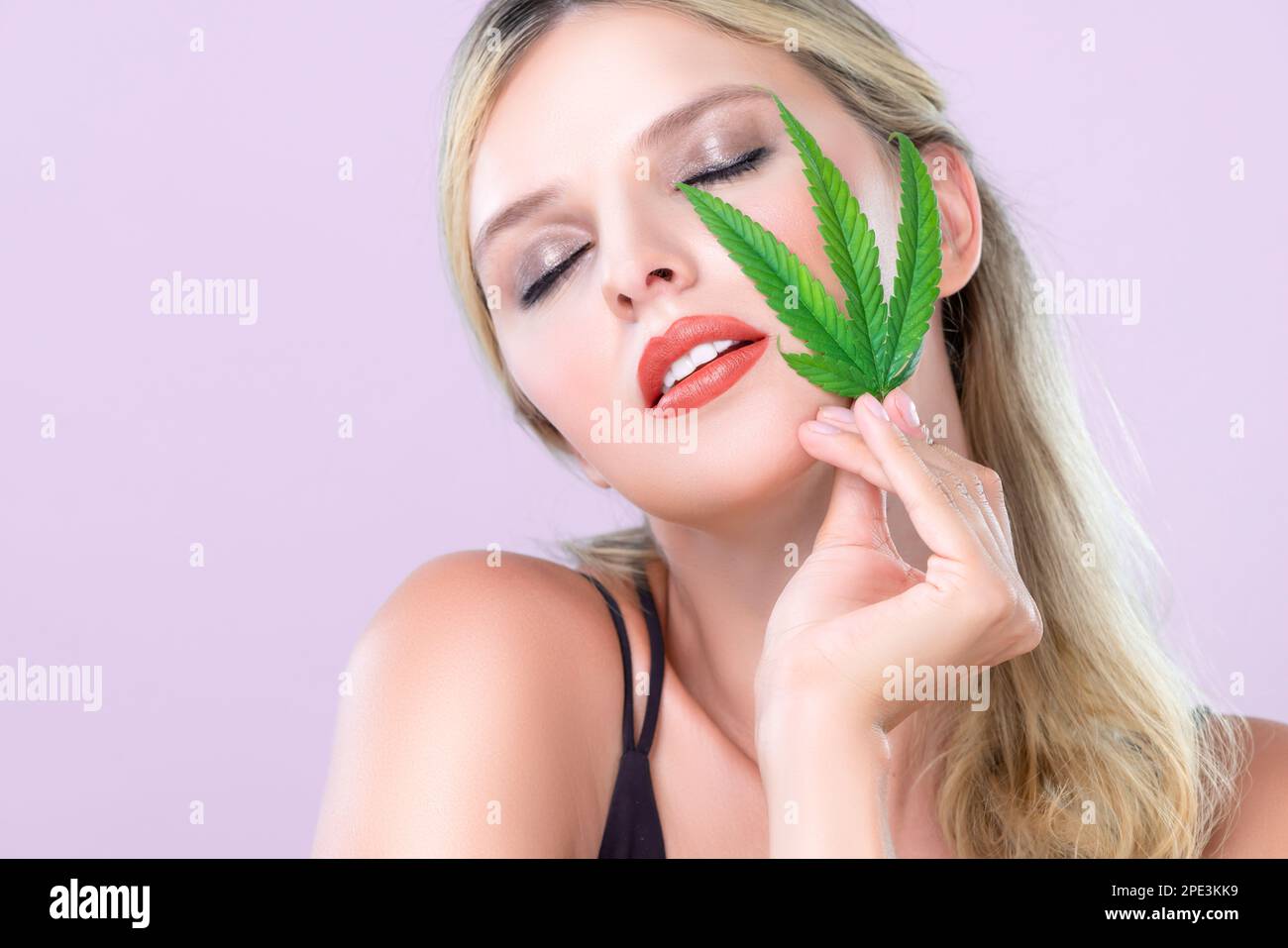 ¡Descubre los mejores precios de maquillaje por mayor! Aprovecha nuestras ofertas y aumenta tus ganancias. Perfecto para profesionales y revendedoras.