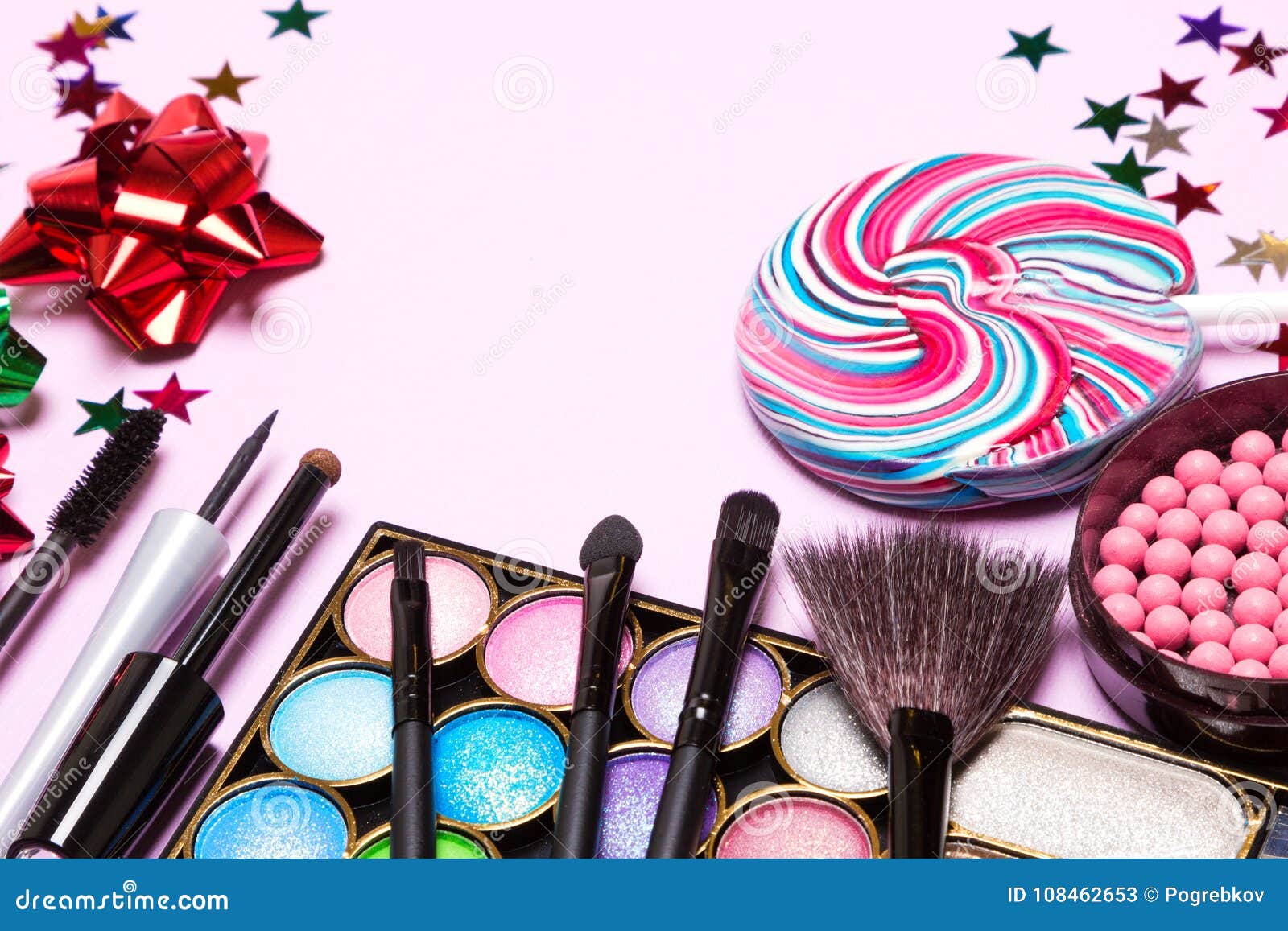 Descubre el encanto de la Belleza con nuestro calendario de adviento de maquillaje 2022.
