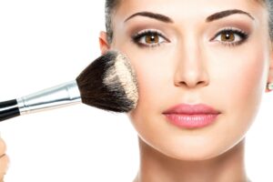 Descubre lo mejor en maquillaje con los productos de Maybelline.