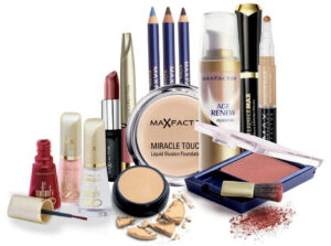 Encuentra dónde Bellezar maquillaje Max Factor para lucir radiante.