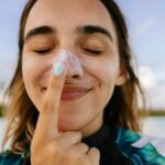 Consejos esenciales para proteger tu piel del sol durante el verano